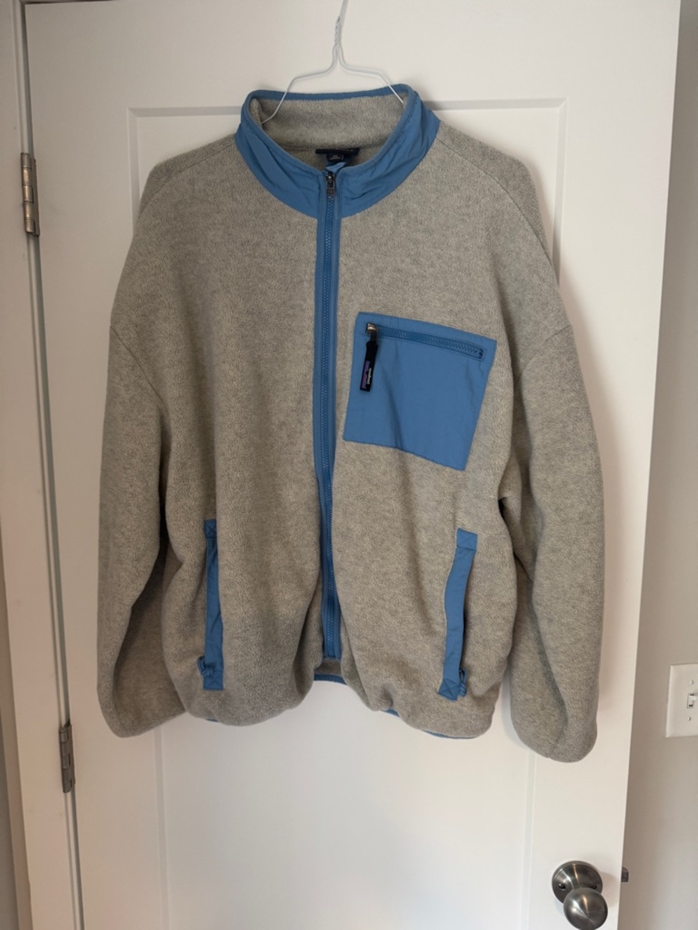Patagonia Synchilla Zip Up Light Gray Fleece Jacket